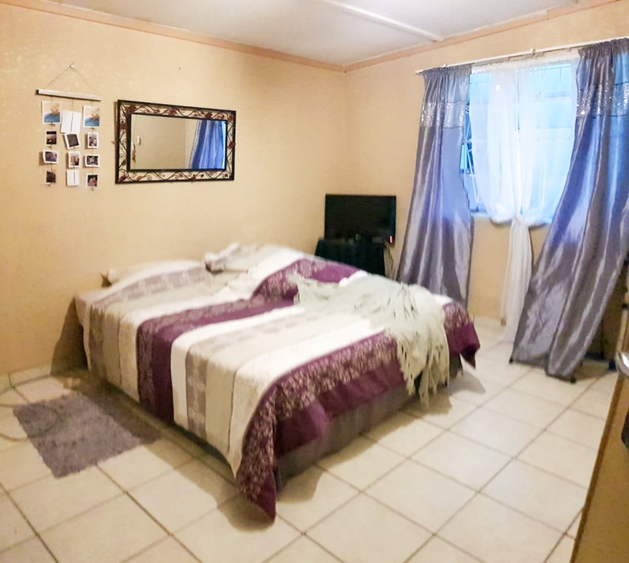  Bedroom Property for Sale in Wilkoppies North West